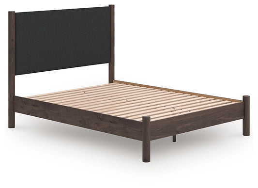 Pamytta Upholstered Panel Platform Bed