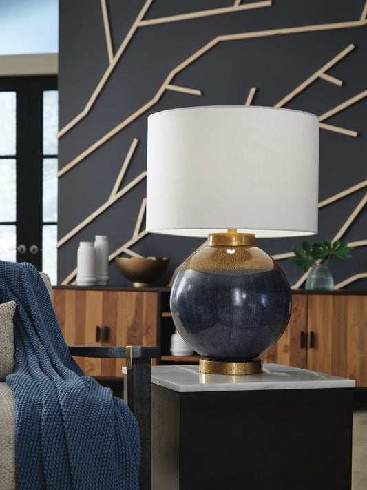 Signature Design by Ashley Adara Metal Table Lamp - Vaughn Outlet Kankakee IL