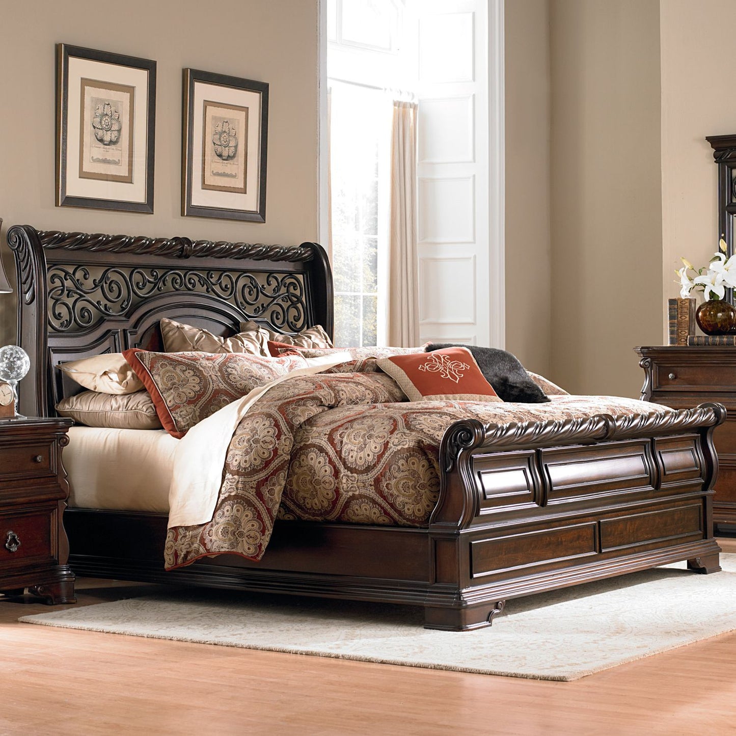 King Sleigh Bed