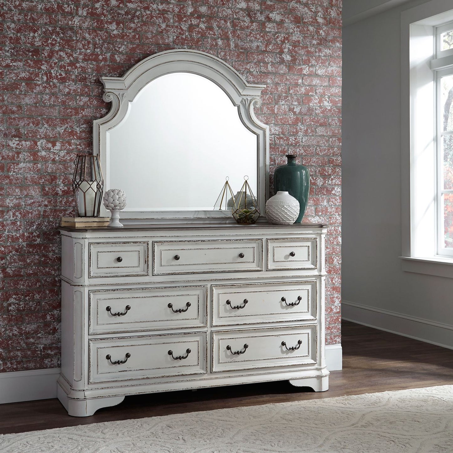 Queen Uph Sleigh Bed, Dresser & Mirror, Chest