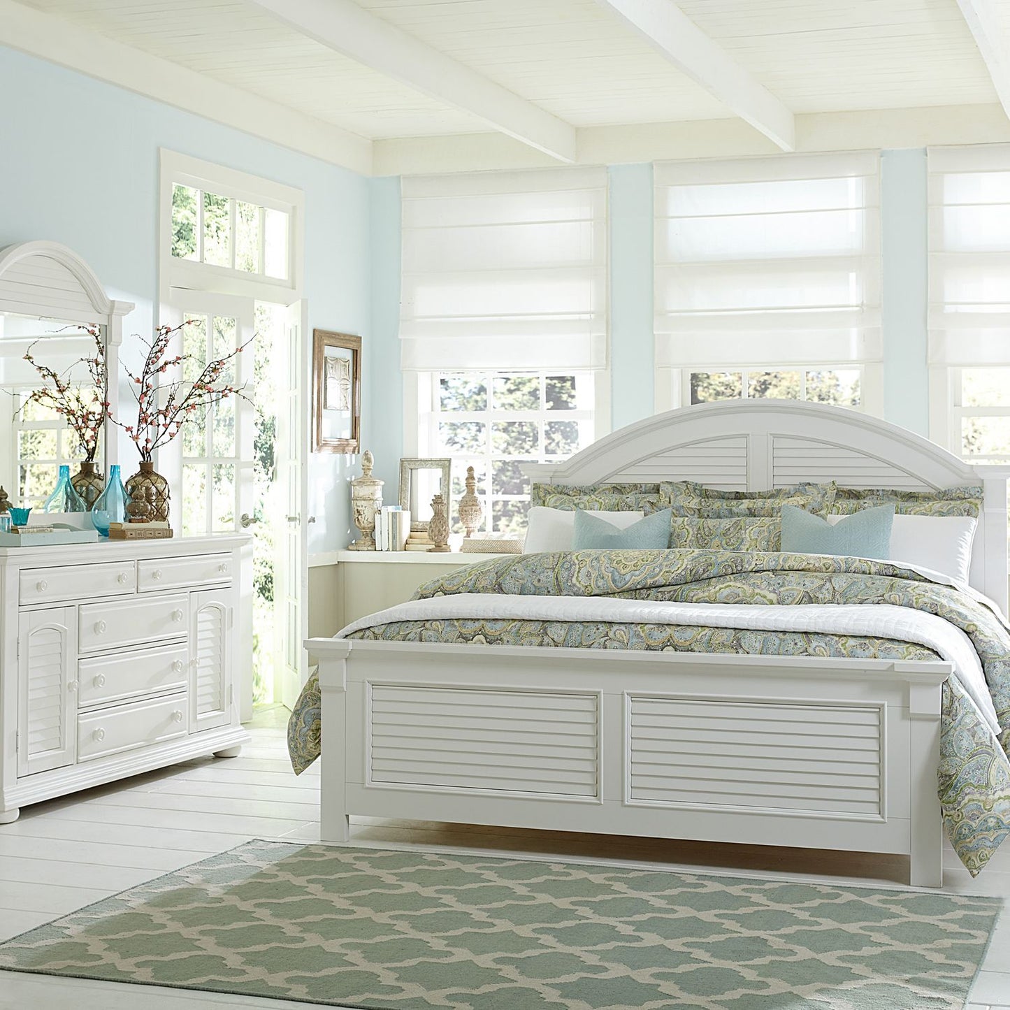 King Panel Bed, Dresser & Mirror, Night Stand