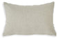 Farissen Pillow