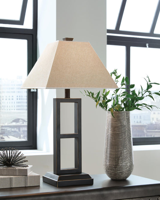 Signature Design by Ashley Deidra Metal Table Lamp - Vaughn Outlet Kankakee IL