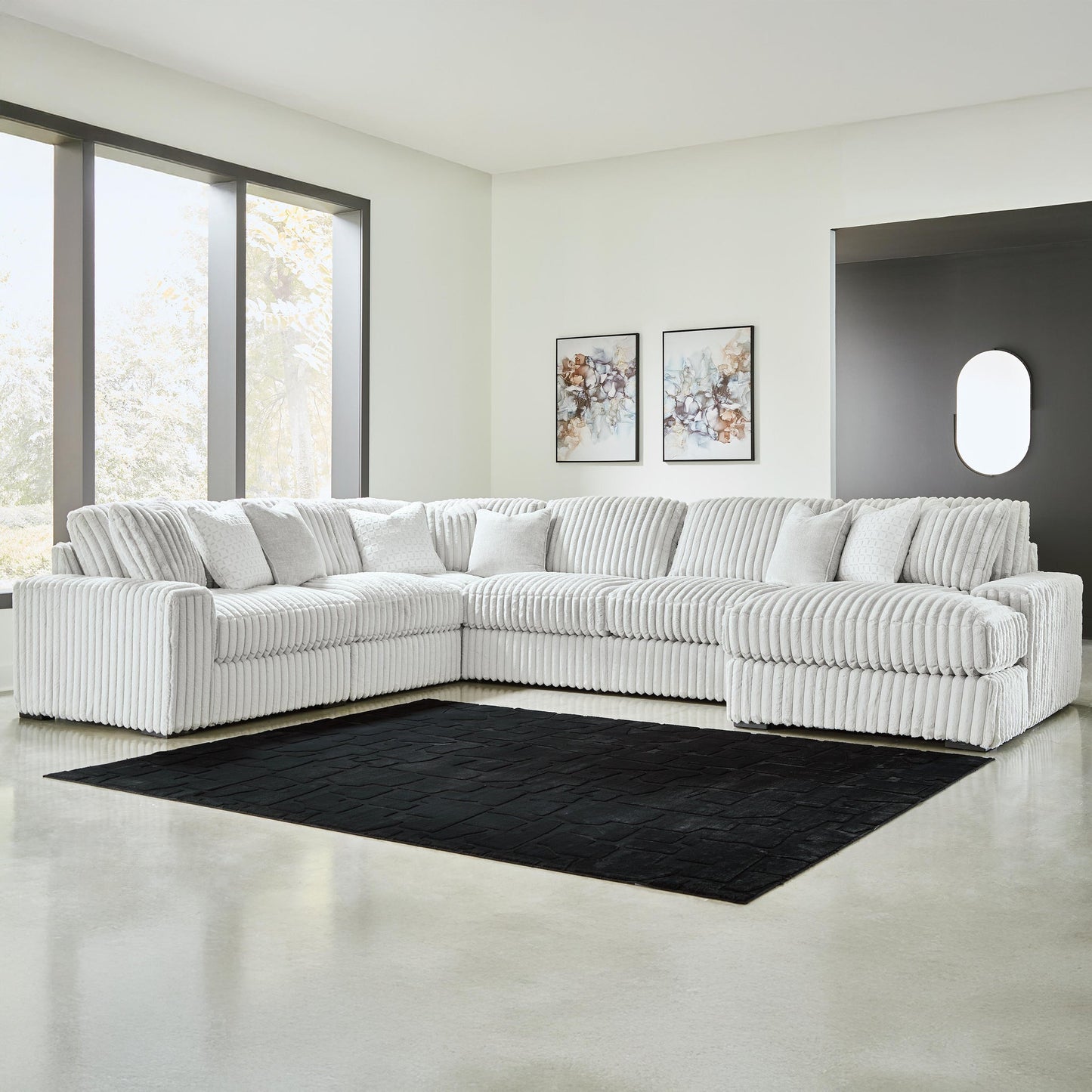 Stupendous 6-Piece Sectional with Chaise