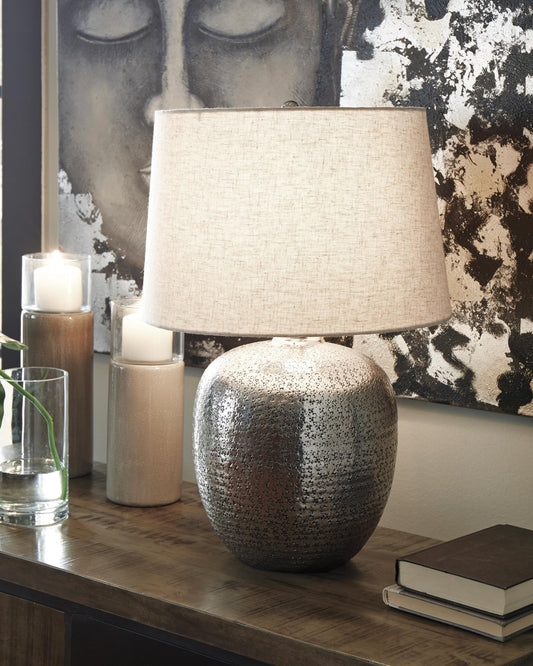 Signature Design by Ashley Magalie Metal Table Lamp - Vaughn Outlet Kankakee IL