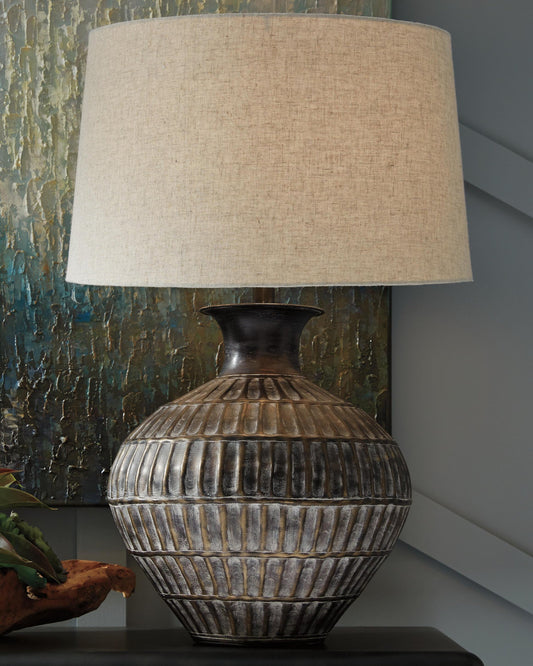 Signature Design by Ashley Magan Metal Table Lamp - Vaughn Outlet Kankakee IL