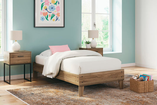 Signature Design by Ashley Deanlow Platform Bed - Vaughn Outlet Kankakee IL