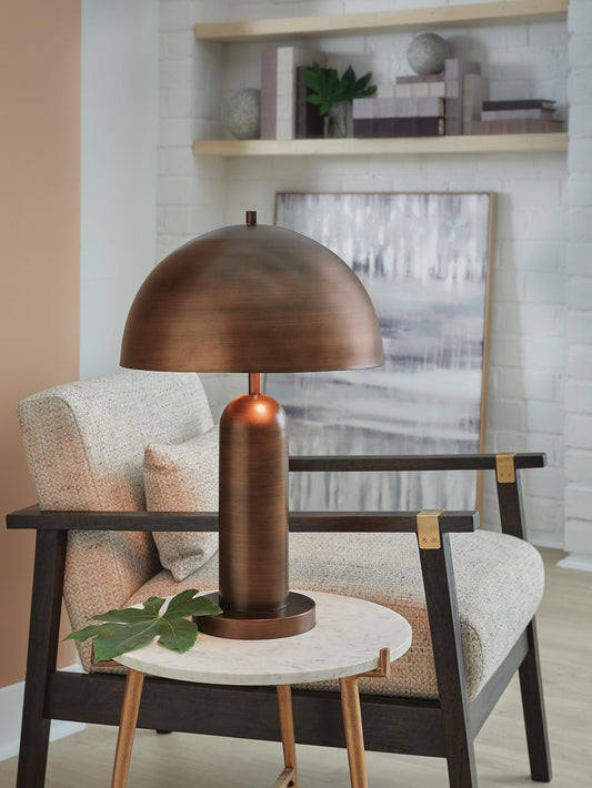 Signature Design by Ashley Wendfield Metal Table Lamp - Vaughn Outlet Kankakee IL