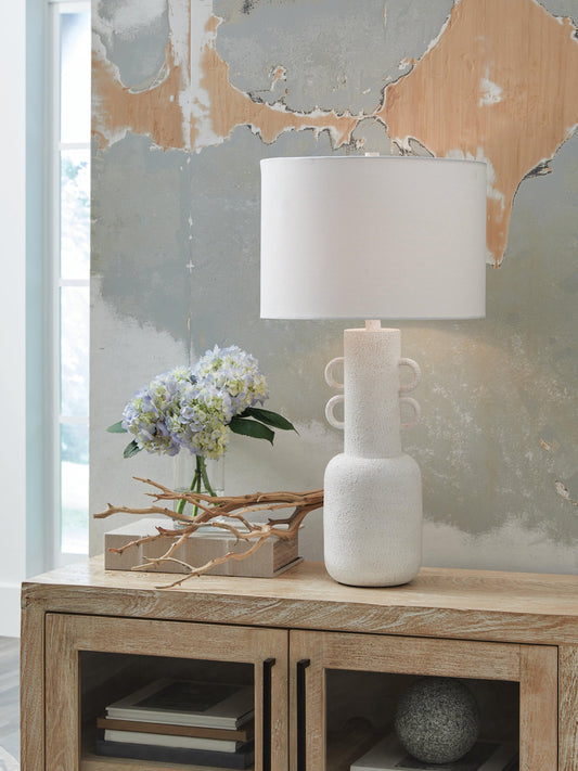 Signature Design by Ashley Perringhill Metal Table Lamp - Vaughn Outlet Kankakee IL