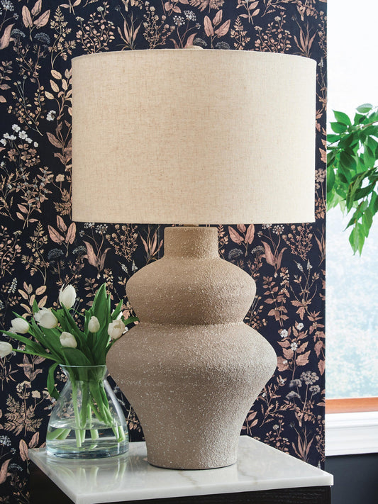 Signature Design by Ashley Jossleigh Metal Table Lamp - Vaughn Outlet Kankakee IL